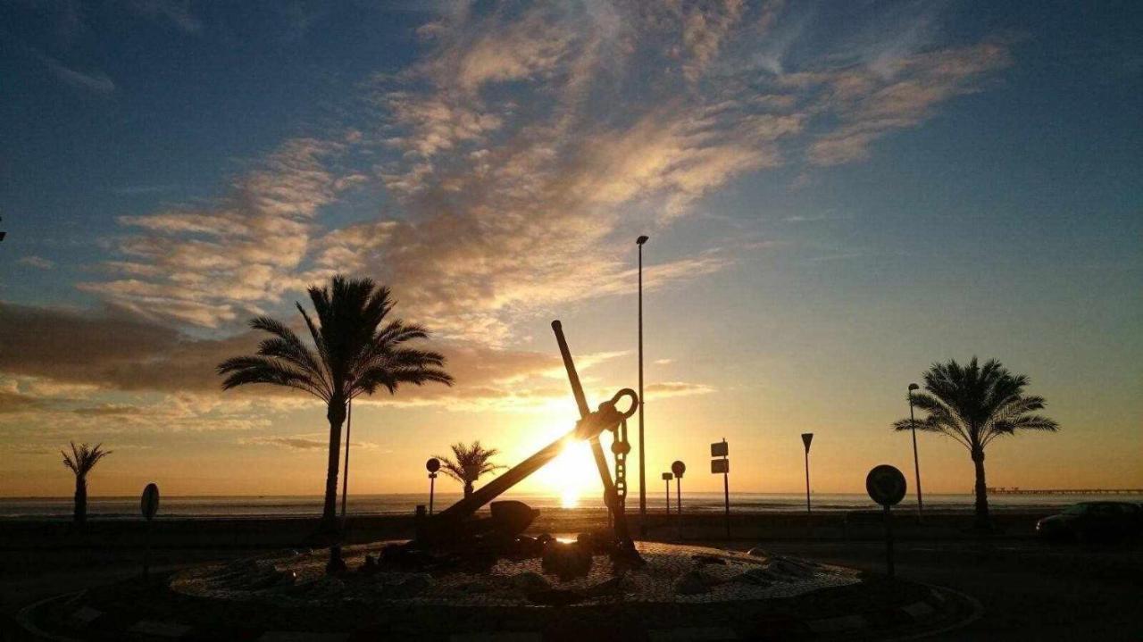 Mediterrania Marina Puerto de Sagunto Luaran gambar